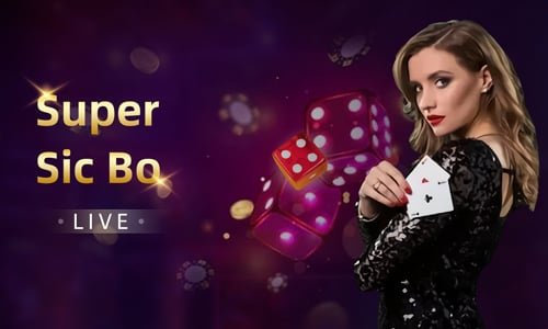 Người chơi trải nghiệm nổ hũ topvip trên điện thoại di động